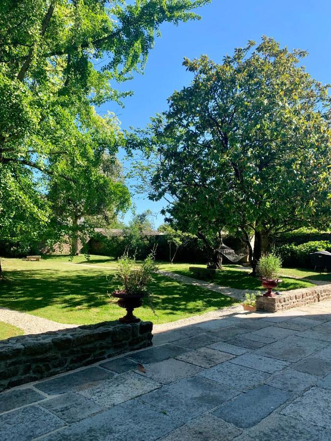 La Meffrais 1741 Bed & Breakfast Dinan Dış mekan fotoğraf
